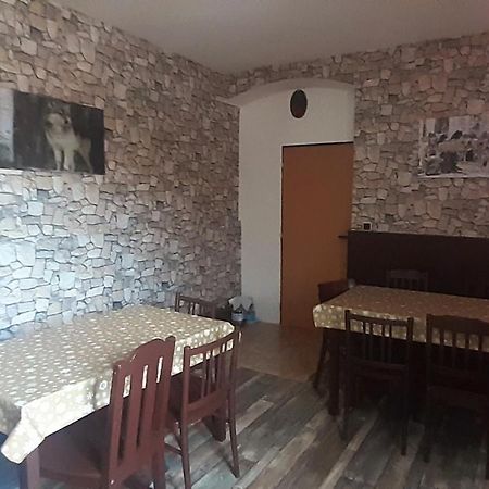 Hotel Penzion U Draci Skaly Svojse Exterior foto